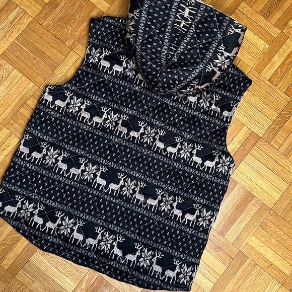 Free People Black/Cream Quilted Reindeer Vest w/Sherpa Lined Hood - Picture 3 of 5